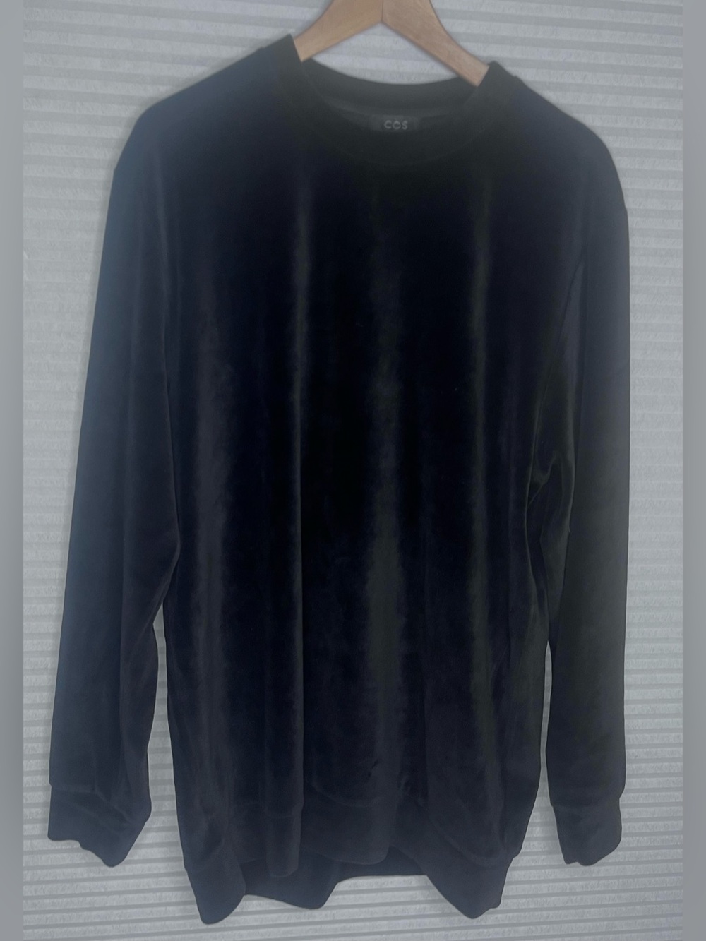 COS Velvet Jersey Oversized Black Sweatshirt Men Size M quiet luxury long sleeve - Picture 2 of 5